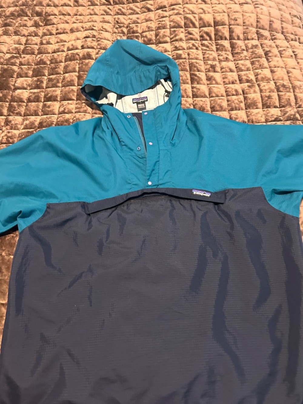 Patagonia Teal and Navy Hooded Pullover